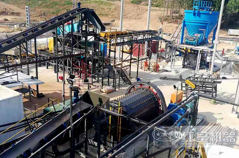 時產(chǎn)20噸石英石球磨機現(xiàn)場 時產(chǎn)20噸石英石球磨機現(xiàn)場