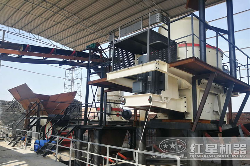 時產(chǎn)200噸青石碎石加工客戶現(xiàn)場實(shí)拍 時產(chǎn)200噸青石碎石加工客戶現(xiàn)場實(shí)拍