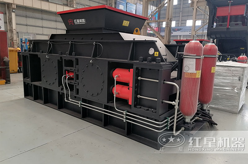 對輥制砂機實拍 對輥制砂機實拍