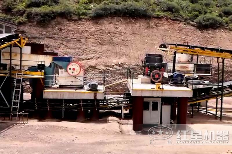 沖擊破搭配顎破、圓錐破現(xiàn)場(chǎng)