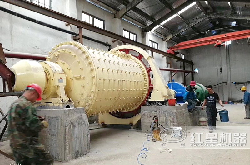 時產(chǎn)20噸球磨機現(xiàn)場 時產(chǎn)20噸球磨機現(xiàn)場