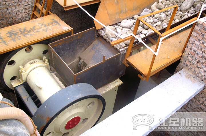 顎式破碎機、給料機