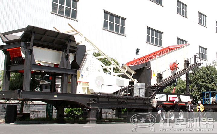 客戶對紅星四合一移動破進行了現(xiàn)場參觀、考察