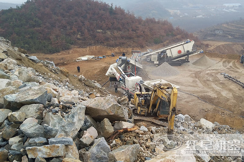 湖南移動(dòng)小型碎石機(jī)生產(chǎn)作業(yè)現(xiàn)場(chǎng)，可就近安排參觀