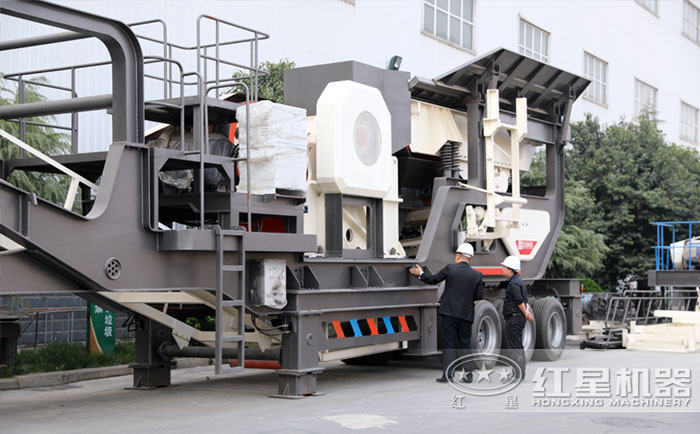 客戶(hù)參觀移動(dòng)破碎站