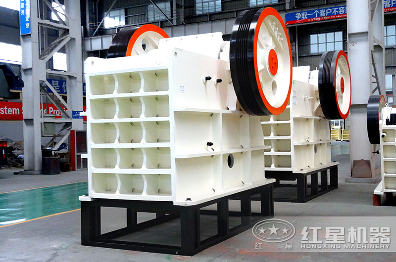 HD德版鄂破采用鍛造主軸，承載破碎力更大